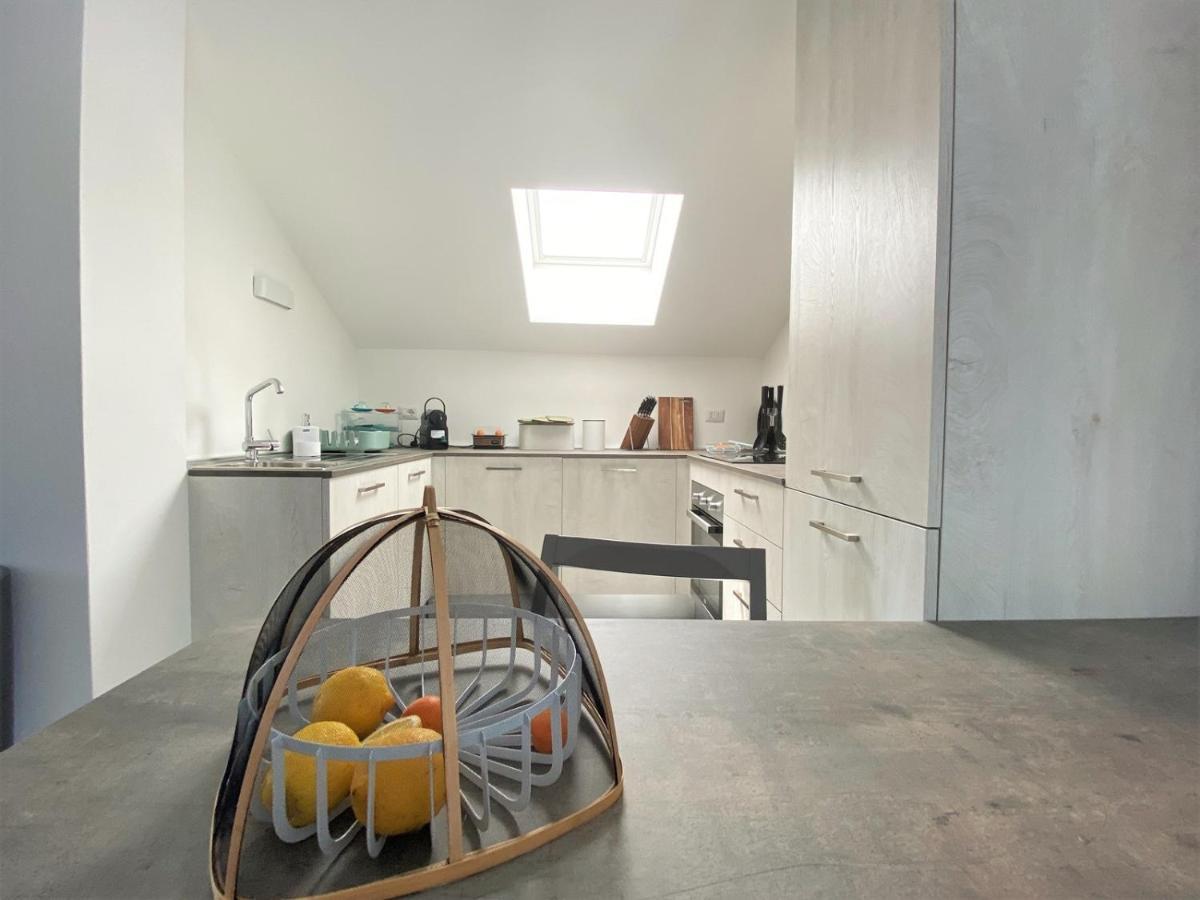 La Rondinella - Loft With Fantastic View On Lake Como Apartment Argegno Luaran gambar